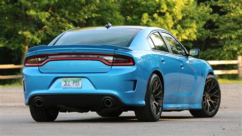 Review: 2016 Dodge Charger SRT Hellcat