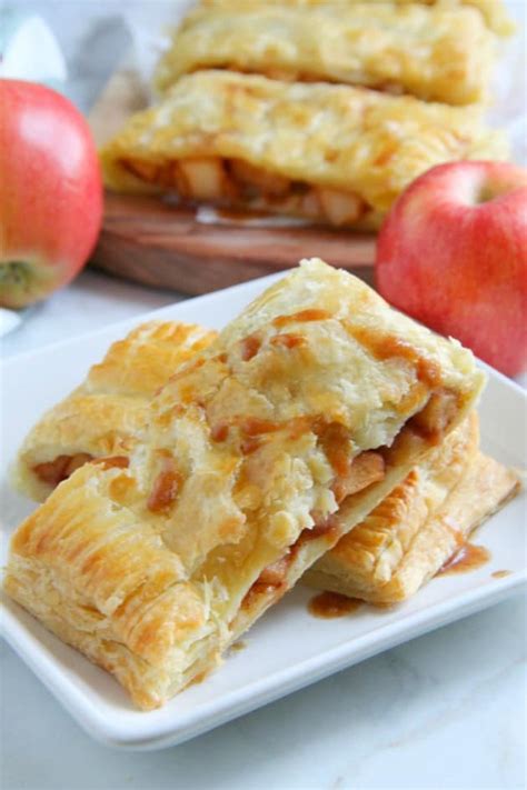 Puff Pastry Apple Slab Pie Recipe - Food Fanatic