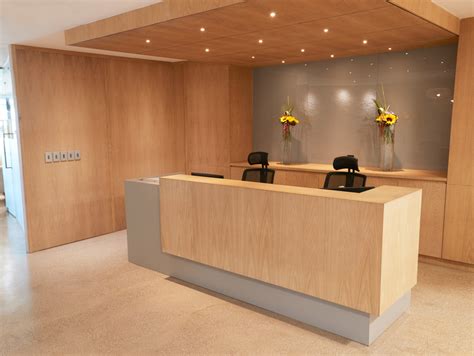 Dental & Medical Office Design Tips: Choosing Reception Desk