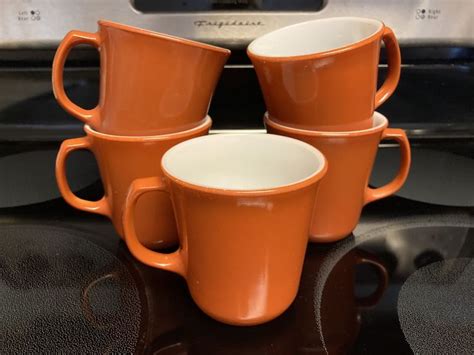 Vintage Pyrex Burnt Orange Milk Glass 8 oz Coffee Mugs/Cups | Etsy | Pyrex vintage, Orange ...