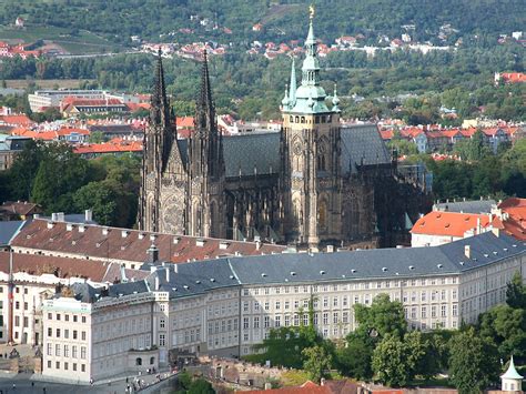 World Visits: Tour Of Prague Castle - Historical Complex