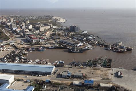 Storm Freddy: Mozambique Closes Beira Port as Tropical Storm Roars In ...