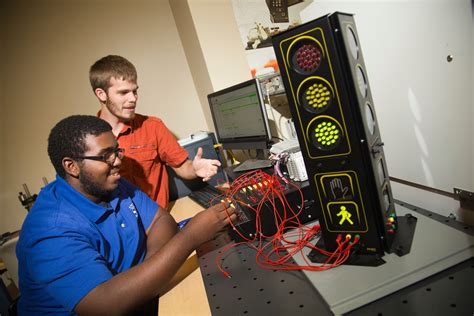 Engineering Technology Degree offers opportunity - Engineering ...