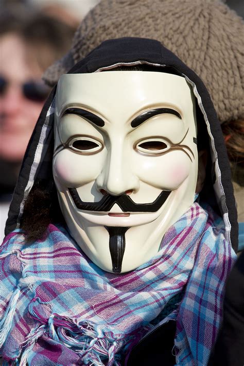 Guy Fawkes mask - Wikipedia