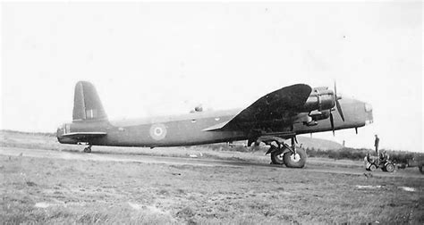 RAF bomber command bomber Short Stirling | World War Photos