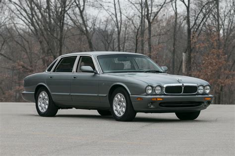 2003 Jaguar XJ8 | Fast Lane Classic Cars