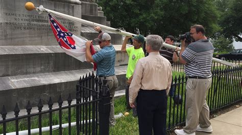 Alabama Governor Orders Removal Of Confederate Flags From Capitol : The ...