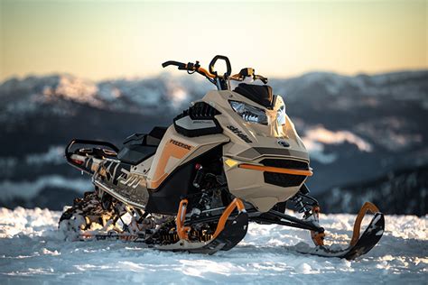 2022 Ski-Doo Freeride 146 850 E-TEC ES PowderMax II 2.5 w/ FlexEdge Snowmobiles Antigo Wisconsin ...