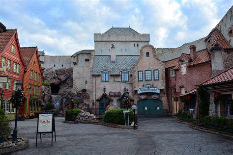 Walt Disney World Epcot Akershus Royal Dining Princess Character Meal (3) | KennythePirate.com