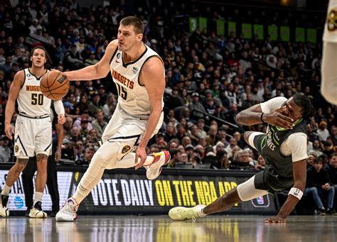 Nikola Jokic sets franchise's all-time assist mark, Nuggets win