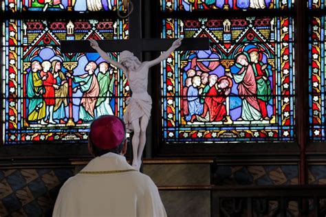 À Notre-Dame, un nouvel aménagement liturgique pour mieux accueillir fidèles et visiteurs