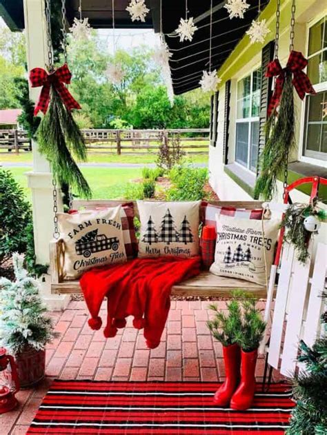 17 Farmhouse Porch Christmas Décor Ideas for a Festive Display - Soul ...