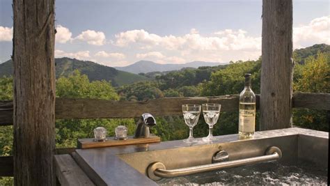 11 Classic Romantic Getaways in North Carolina | VisitNC.com