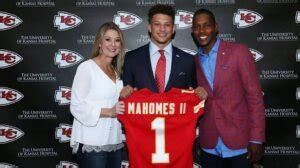 Patrick Mahomes: Dad interview| Parents photo - sportsjone