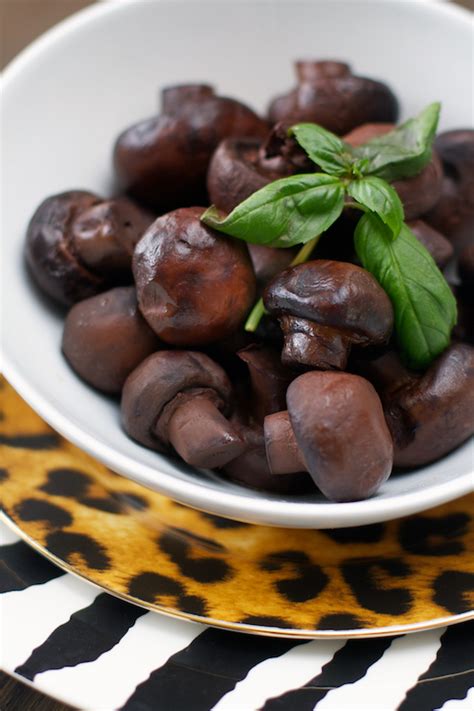 Crock Pot Burgundy Mushrooms - livelovepasta