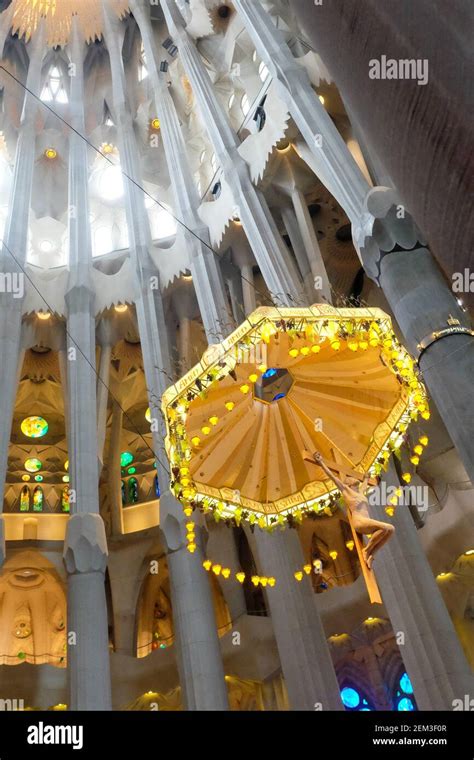 Interior of La Sagrada Familia Cathedral Stock Photo - Alamy