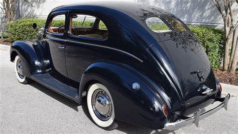 1938 Ford Deluxe Slantback Sedan | J121 | Kissimmee 2017