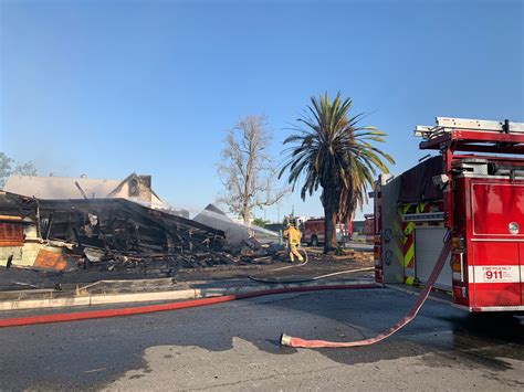 Fire destroys vacant home near Bakersfield HS | KGET 17