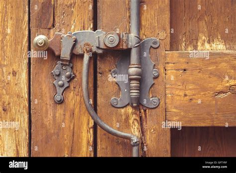 old door lock Stock Photo - Alamy