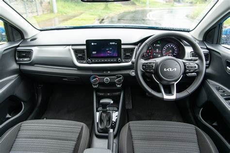 2022 Kia Stonic Sport Review - Cartopia