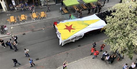 ANF | 30.000 march in Munich with giant YPG flag