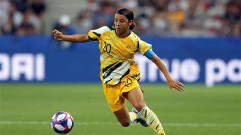 Transfer news: Sam Kerr responds to Chelsea link after Australia's Women's World Cup penalty ...