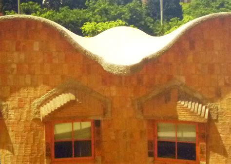 conoid roof – misfits' architecture