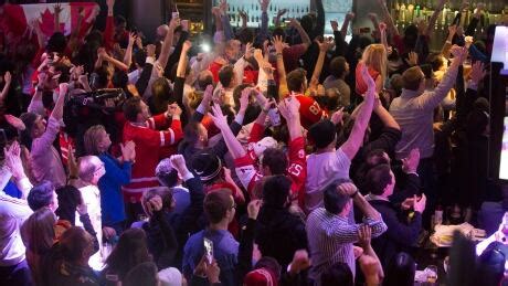 Edmonton bars prepare for gold-medal crowds - Edmonton - CBC News