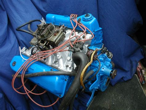 Ford V8 400 6.6 litre Cleveland 335 engine with Edelbrock & 4 Barrel Holley