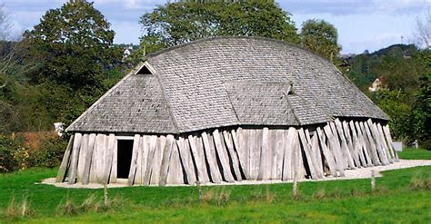 Reconstructed Longhouse or Mead Hall (Illustration) - World History Encyclopedia