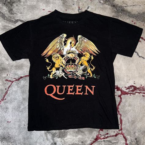 Queen band tee shirt, only worn a handful of times,... - Depop