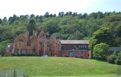 Duke of Kent School © N Chadwick cc-by-sa/2.0 :: Geograph Britain and Ireland