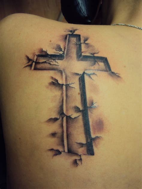 Mens’ shoulder cross tattoo