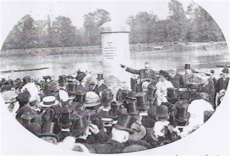 Brentford Monument is Being Restored