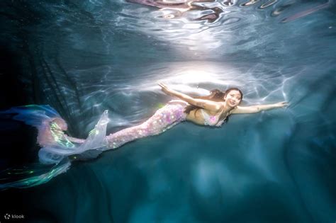 【Exclusive】Mermaid Dance Trial and Underwater Photography - Klook