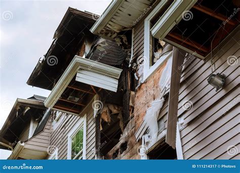 The House after a Fire Ruined Abandoned Burnt-out Wooden House Editorial Photography - Image of ...