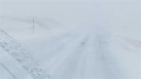 I70 closes in western Kansas as snow storm hits