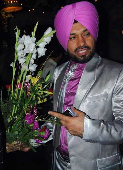 Gurpreet Ghuggi biography at Indya101.com