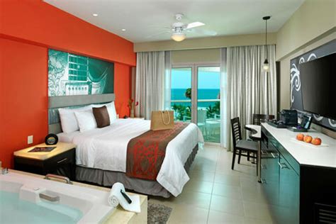 Hard Rock Vallarta Rooms - Journey to Paradise Travel & Tours