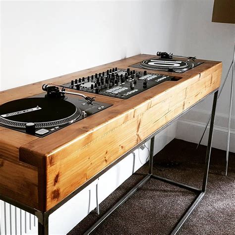 Stockage Record, Turntable Setup, Dj Decks, Dj Table, Dj Stand, Dj Room, Record Room, Dj Setup ...