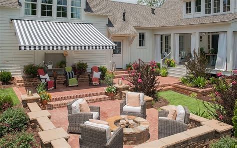 How to Choose Awning Fabric for Your Outdoor Space