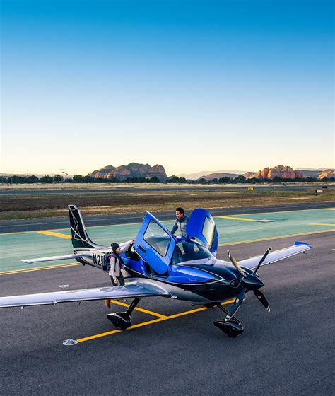 2011 cirrus sr22 interior - mensjunkie