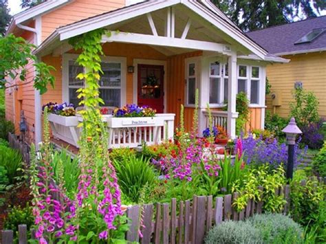 Cottage | Front yard, Front yard garden, Small front yard