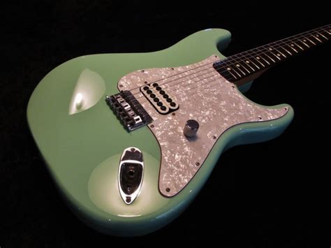 Tom DeLonge Stratocaster Repaint - Custom Guitar Works