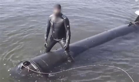 New headache for Putin as Ukraine unveils brand new stealth underwater ...