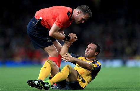 Santi Cazorla Injury Setback 'disastrous' for Arsenal - Wenger - SIGNAL