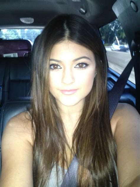 Kylie Jenner Instagram, Facebook, Twitter Pics - Celebzz - Celebzz