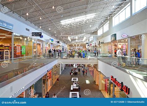 Retail Shops Inside Of Willowbrook Mall Editorial Stock Photo - Image of group, 1969: 43712688