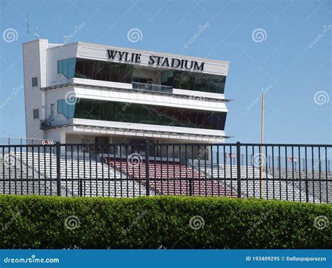 The # 8 Largest High School Stadium in the US Editorial Image - Image of city, christmas: 193409295