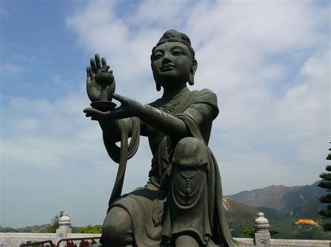 Lantau Island Tian Tan Buddha (Hong Kong) - buddhist temple Lantau Island - buddhist temples ...